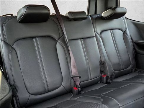 Used 2022 Jeep Wagoneer Series III w/ Flexible Seating Group image 20