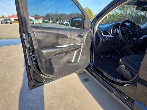 Used 2016 Dodge Journey SXT image 29