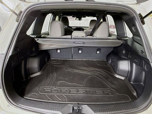 Certified 2025 Subaru Forester Base image 27