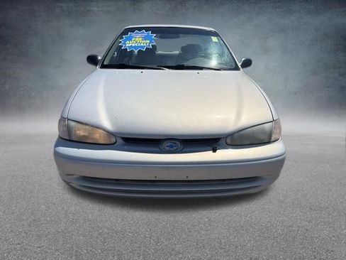 Used 2002 Chevrolet Prizm w/ Preferred Equipment Group 3 FWD image 3