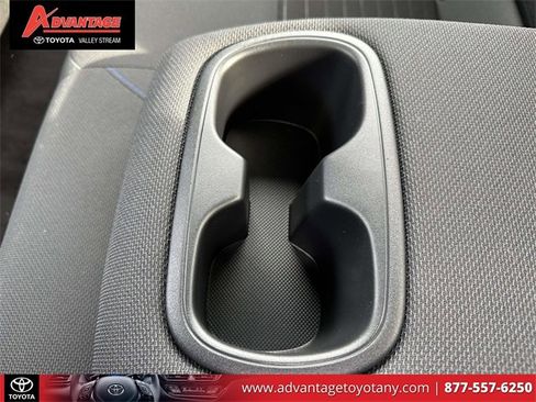 Used 2022 Toyota Corolla SE image 17