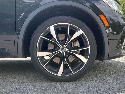 Used 2024 Volkswagen Tiguan SEL R-Line AWD/4WD image 6
