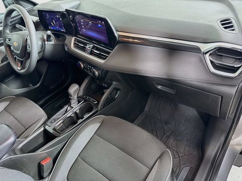 Used 2024 Chevrolet TrailBlazer LT FWD image 26
