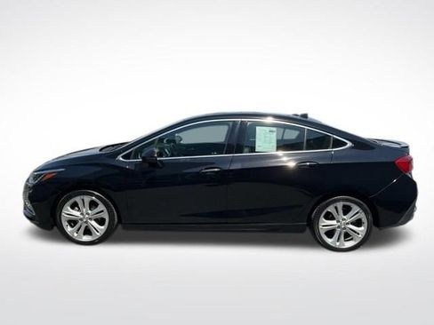 Used 2017 Chevrolet Cruze Premier FWD image 11