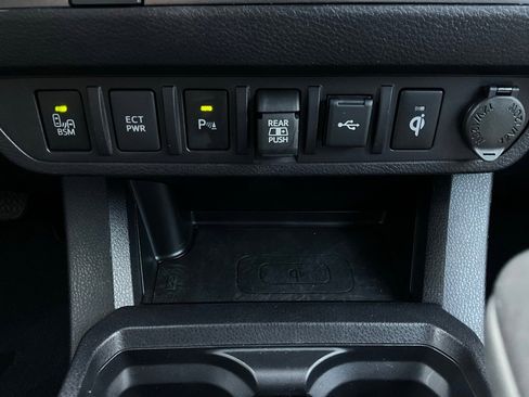 Used 2023 Toyota Tacoma TRD Off-Road image 24