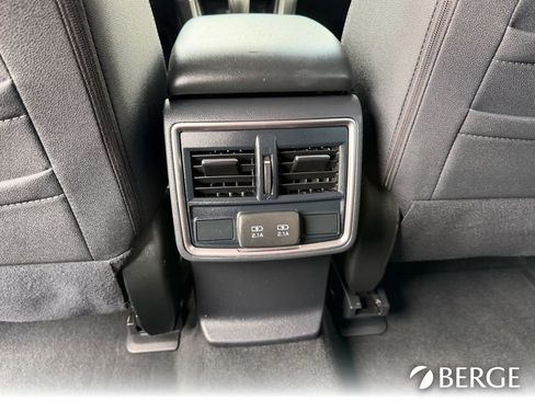 Used 2022 Subaru Forester Premium AWD/4WD image 19