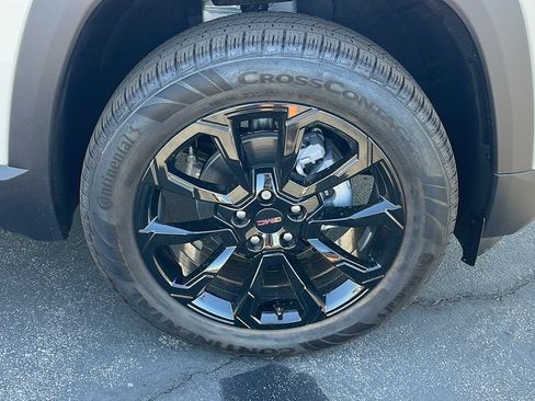 New 2026 GMC Terrain Elevation w/ Elevation Premium Package FWD image 9
