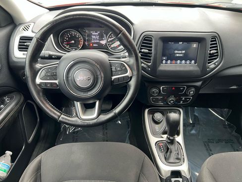 Used 2020 Jeep Compass Sport w/ Cold Weather Group AWD/4WD image 17