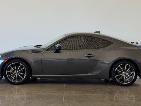 Used 2020 Subaru BRZ Limited RWD image 4