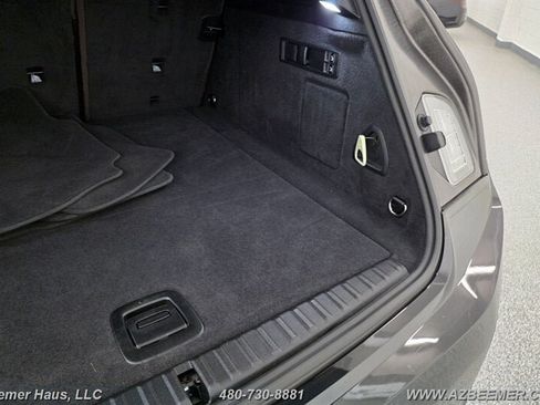 Used 2024 BMW iX xDrive50 AWD/4WD image 11