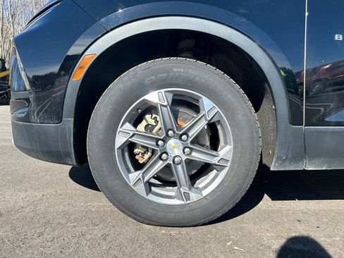 Used 2023 Chevrolet Blazer LT image 9