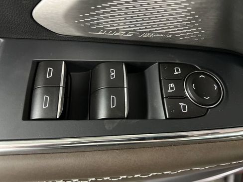 New 2026 GMC Acadia Denali Ultimate w/ LPO, Floor Liner Package image 24