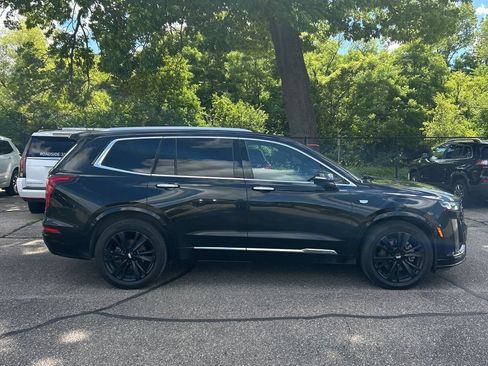 Used 2020 Cadillac XT6 Premium Luxury AWD/4WD image 4