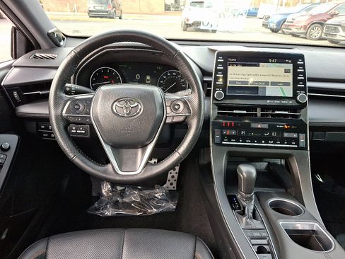 Used 2020 Toyota Avalon Touring image 12