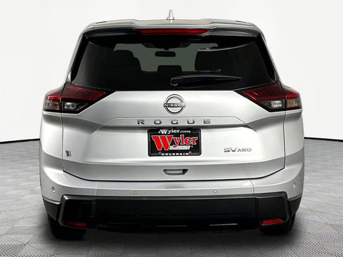 Certified 2024 Nissan Rogue SV AWD/4WD image 5
