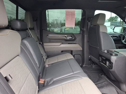 Used 2023 Chevrolet Silverado 1500 ZR2 w/ Technology Package image 15