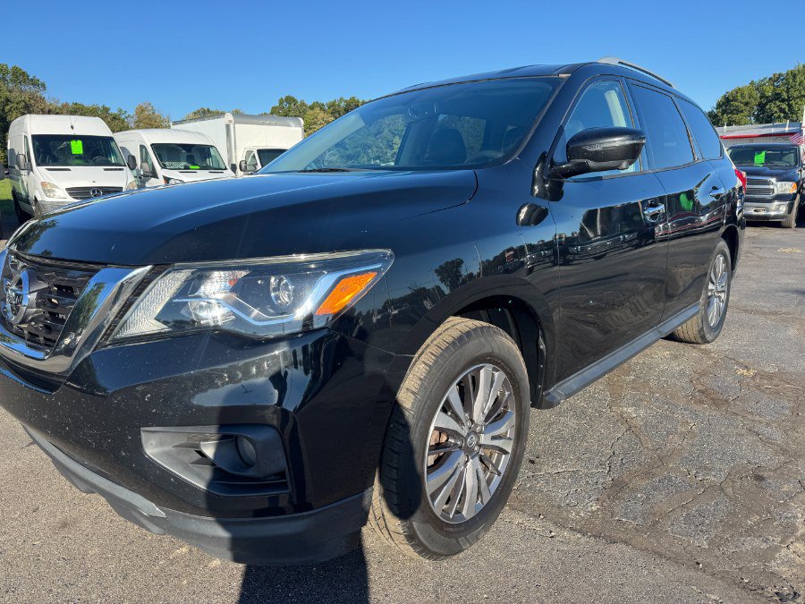 Used 2019 Nissan Pathfinder SL FWD image 9