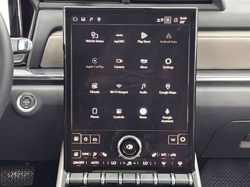 Used 2025 GMC Terrain Elevation w/ Elevation Premium Package image 21