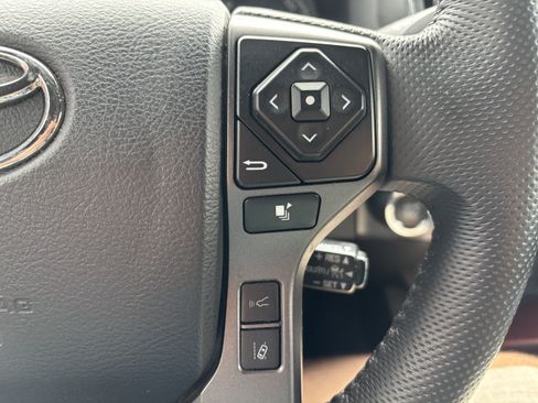 Used 2023 Toyota Tacoma TRD Off-Road w/ Technology Package AWD/4WD image 19
