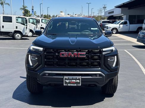New 2025 GMC Canyon Elevation w/ Convenience Package image 2