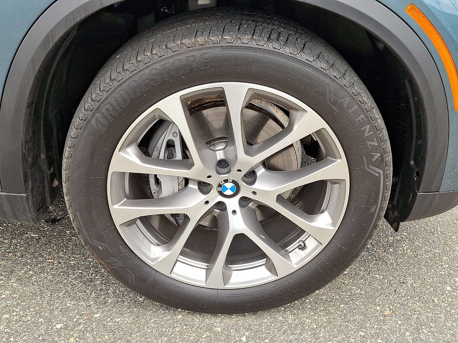 Used 2025 BMW X5 xDrive40i w/ Premium Package AWD/4WD image 8