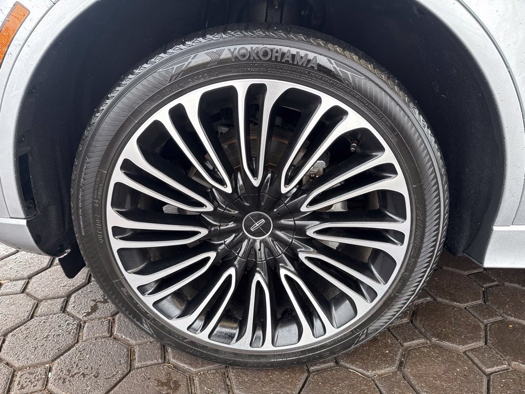 Certified 2021 Lincoln Aviator Black Label w/ Dynamic Handling Package AWD/4WD image 33