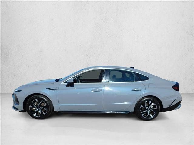 Used 2025 Hyundai Sonata SEL FWD image 15