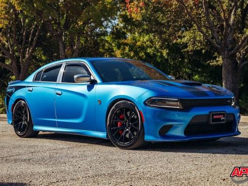 Used 2015 Dodge Charger SRT Hellcat image 36