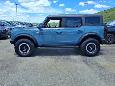 Used 2023 Ford Bronco Outer Banks w/ Sasquatch Package AWD/4WD image 3