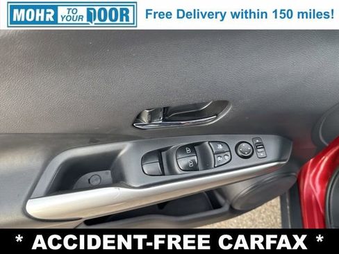 Used 2018 Nissan Kicks SR w/ Premium Package image 15