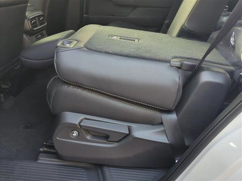 New 2025 Honda Pilot EX-L image 4