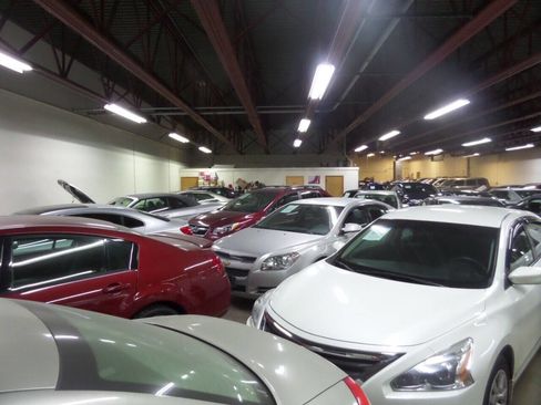 Used 2010 Chevrolet Malibu LS image 40