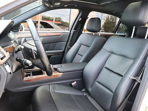Used 2010 Mercedes-Benz E 350 Sedan image 11