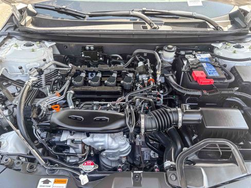 Certified 2025 Honda Accord SE image 14