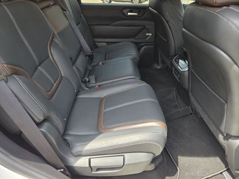 Certified 2025 Nissan Armada SL AWD/4WD image 20