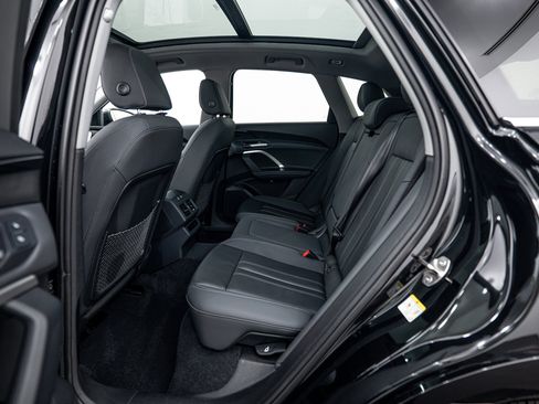 Certified 2025 Audi Q5 Premium w/ Convenience Package image 14