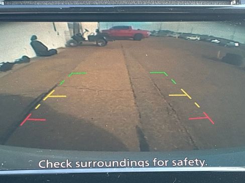 Used 2021 Nissan Rogue Sport S image 10