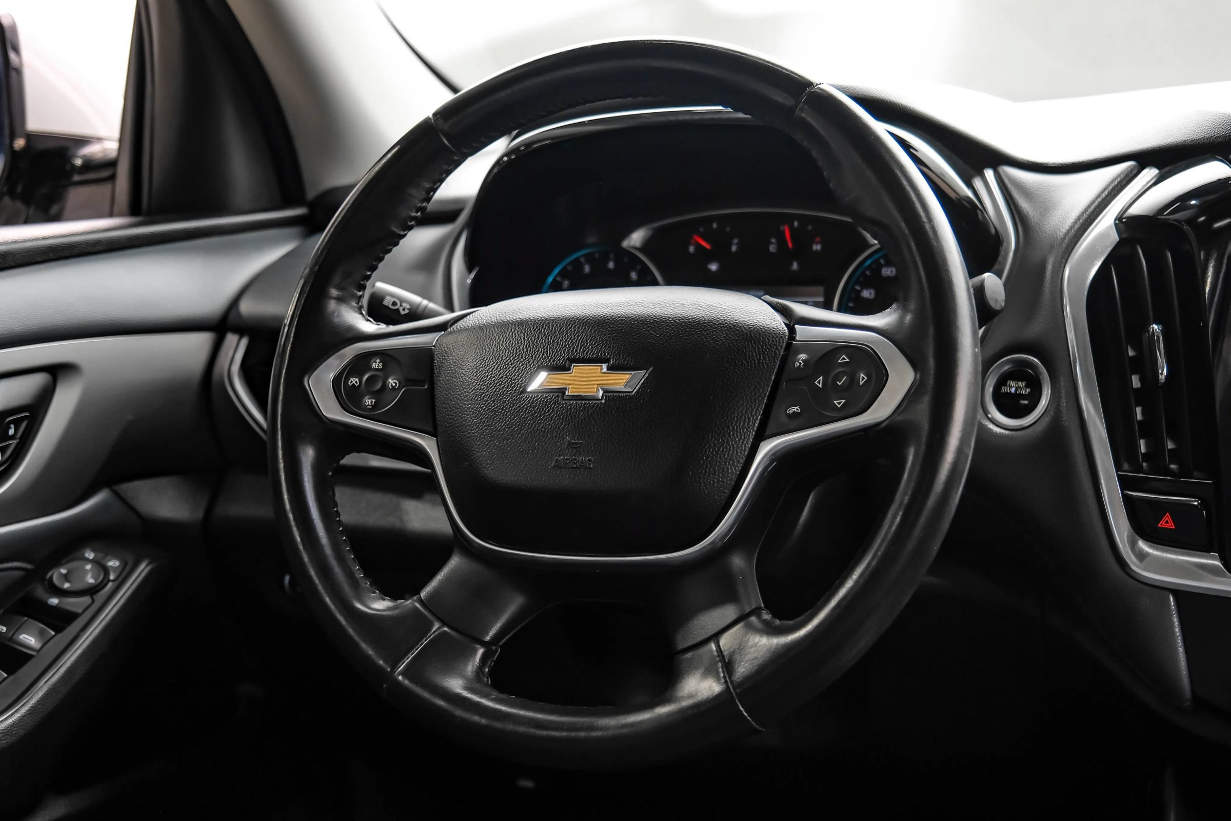 Used 2018 Chevrolet Traverse LT FWD image 20