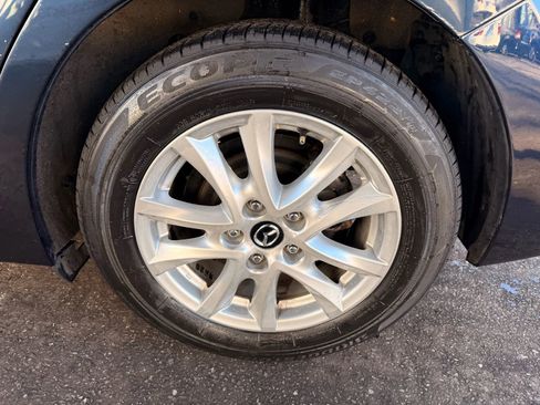 Used 2016 MAZDA MAZDA3 i Sport w/ Preferred Equipment Package image 41