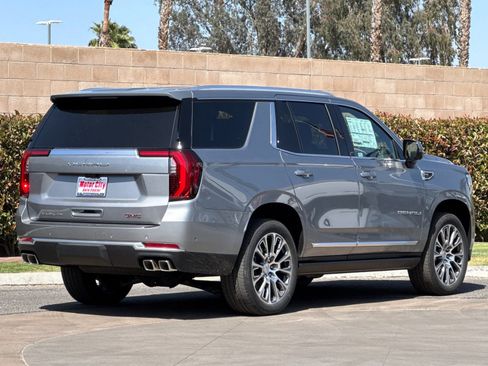 New 2026 GMC Yukon Denali w/ Denali Reserve Package AWD/4WD image 4