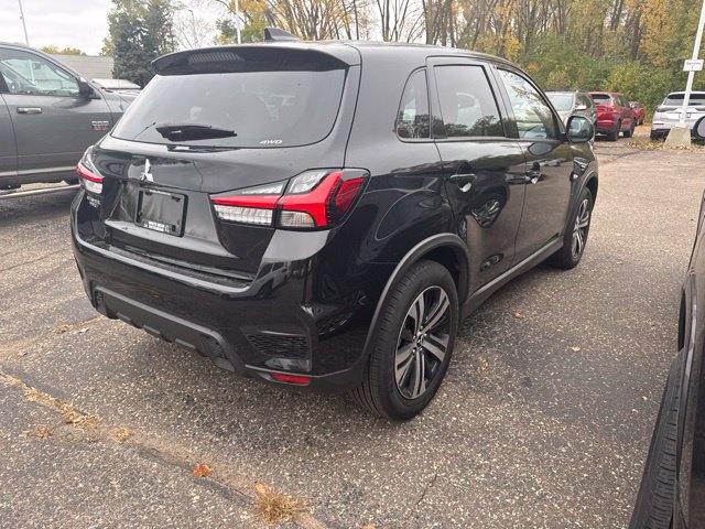 Used 2025 Mitsubishi Outlander Sport ES AWD/4WD image 2