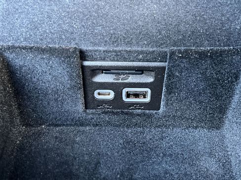 Used 2022 Cadillac XT6 Premium Luxury image 32