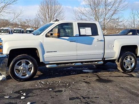 Used 2018 Chevrolet Silverado 2500 LT w/ All Star Edition image 4