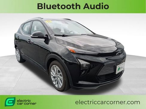 Used 2023 Chevrolet Bolt EUV LT w/ Driver Confidence Package FWD image 1