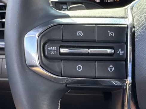 Used 2025 GMC Acadia Denali w/ Super Cruise Package FWD image 25