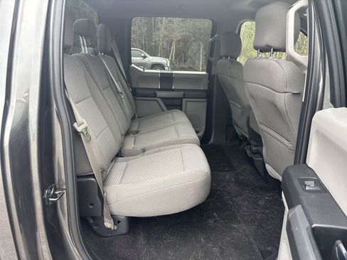 Used 2017 Ford F150 XLT image 15