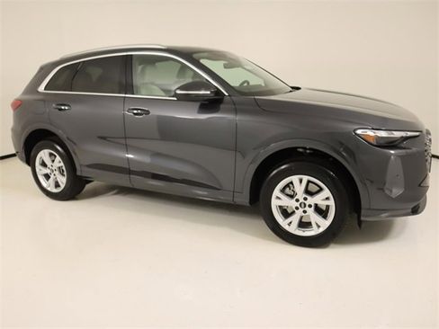 New 2025 Audi Q5 Premium image 6