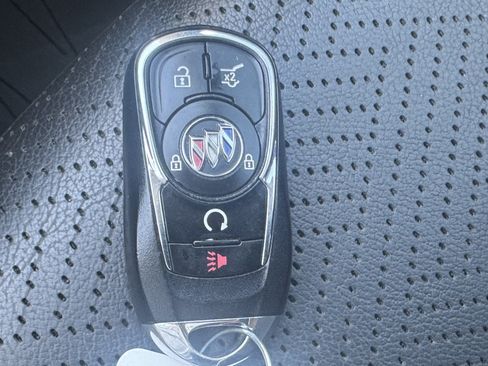 Used 2023 Buick Encore GX Essence w/ Experience Buick Package FWD image 39