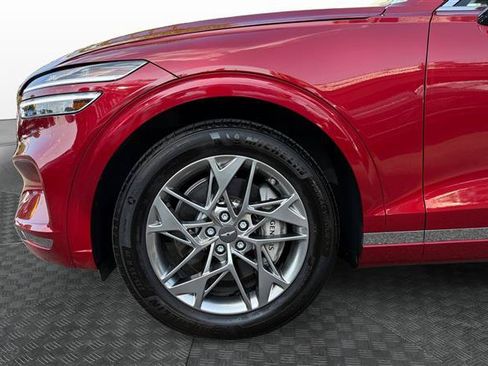 Used 2025 Genesis GV70 2.5T w/ Advanced Package AWD/4WD image 9