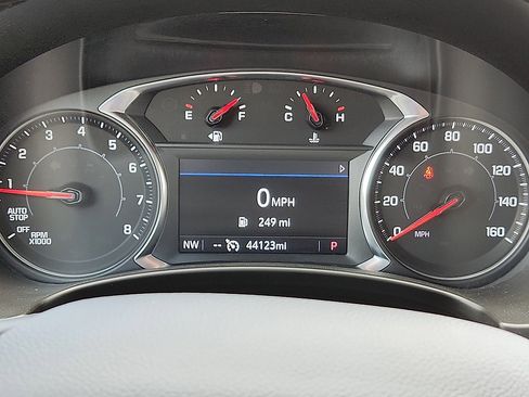 Used 2024 GMC Terrain SLT image 10